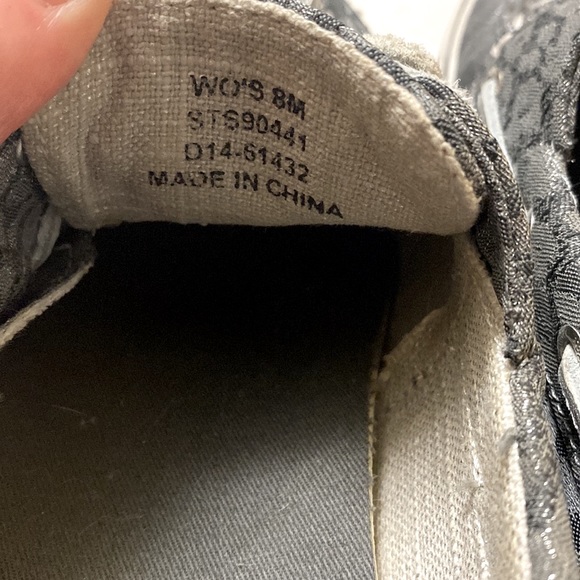 2 pair size 8 Sperry Topsider shoes - Picture 4 of 9